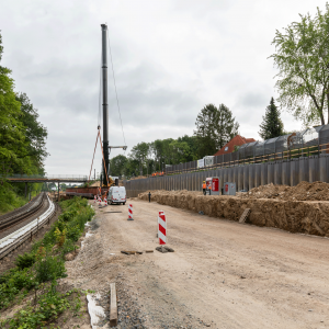 Hier zu sehen: Rechts neben den bestehenden U1-Gleisen wird der Trog für eine Zuwegung zur U5-Betriebswerkstatt verbreitert