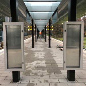 Blick über den Bahnsteig der U1 Oldenfelde.