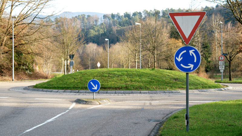 Kreisverkehr Symbolbild