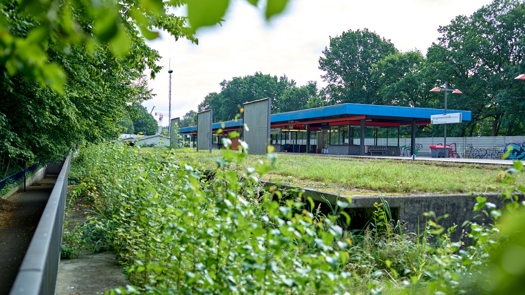 Bild der Bestandshaltestelle U Sengelmannstraße.