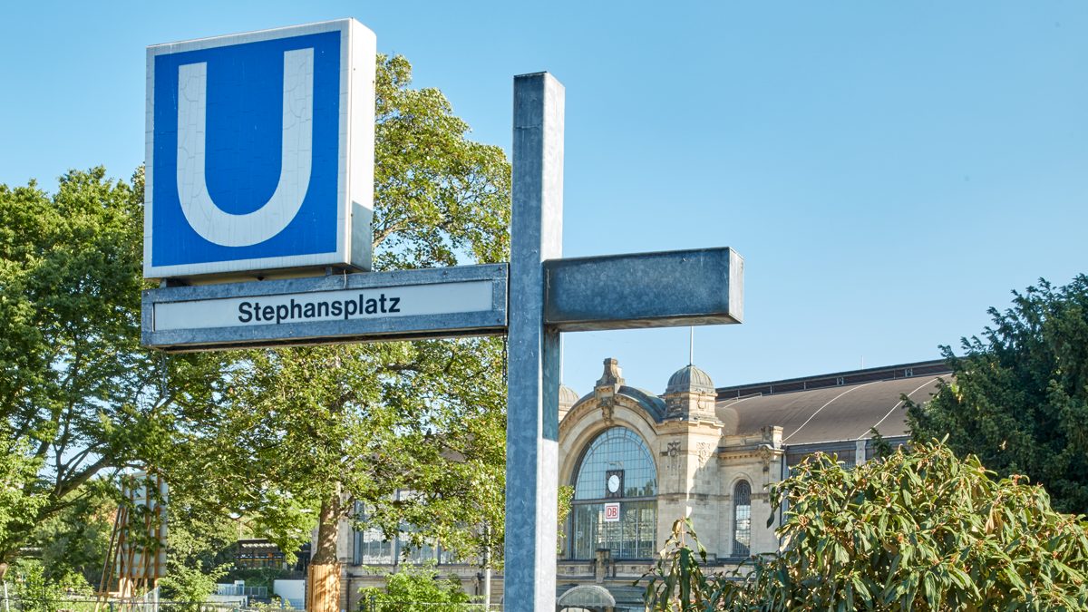 U-Bahn Zugangsschild der Haltestelle Stephansplatz